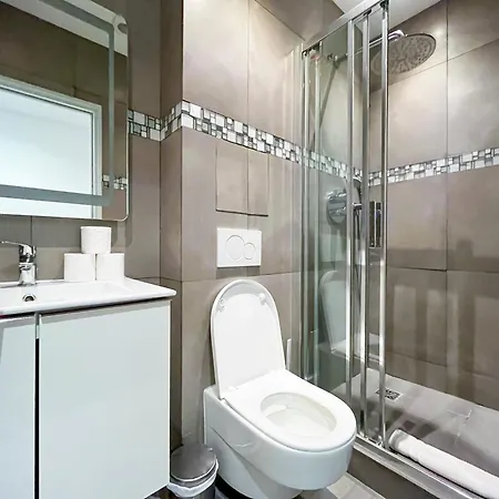 Urbanflat 206 - Beautiful In The Center Of