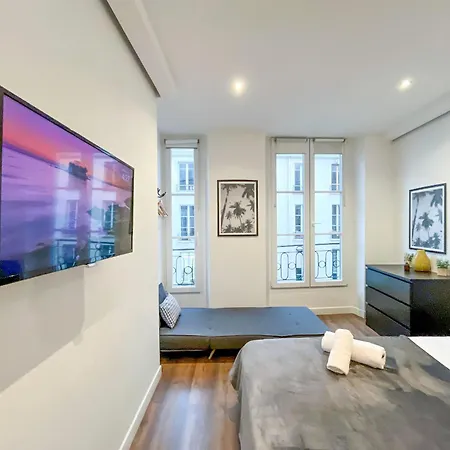 Urbanflat 206 - Beautiful In The Center Of *
